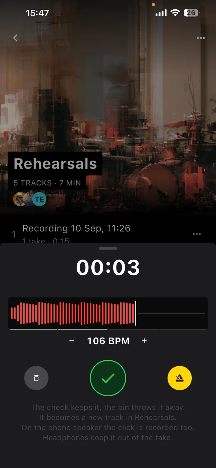 La grabadora a los tres segundos de una toma a 106 BPM, con controles de guardar y descartar